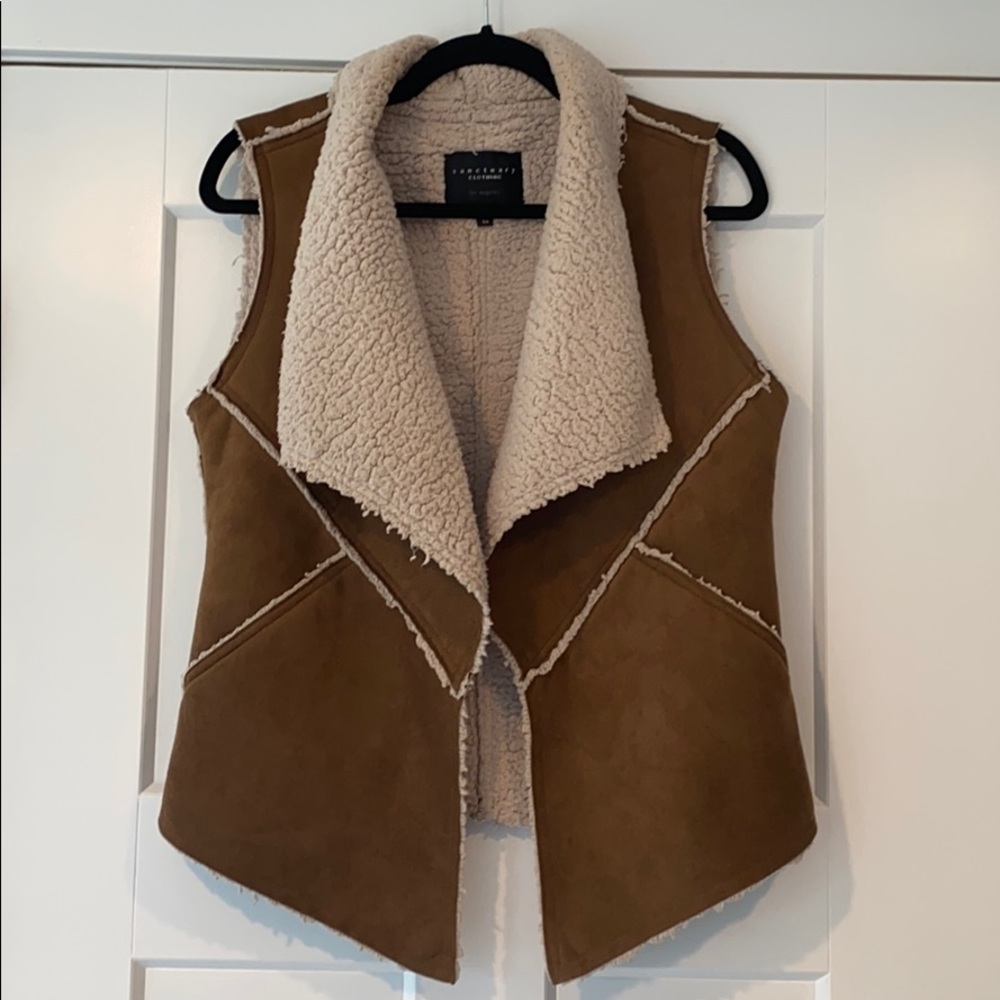 Sanctuary || brown suede vest with Sherpa inside